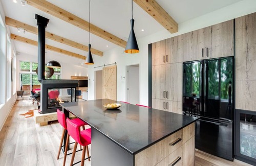 Morin Heights Maison | Le Panorama, Chalet Avec spa Près des Pentes de Ski!