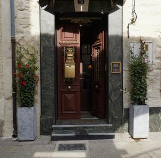 Montfrin Maison | le parador suite d'hôtes