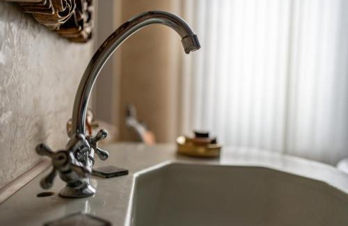 Montfrin Maison | le parador suite d'hôtes
