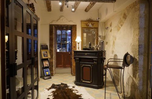 Montfrin Maison | le parador suite d'hôtes