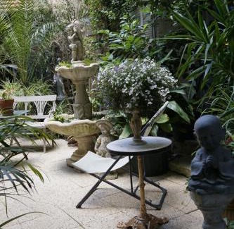 Montfrin Maison | le parador suite d'hôtes