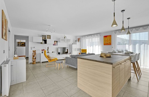 Guilhemery Appartement | LE PATIO GUILHEMERY - Trois Chambres Appartement, Couchages 6