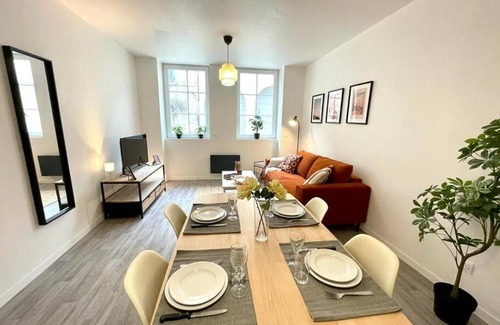Nantua Appartement | Le Patio - Rénové et Proche lac