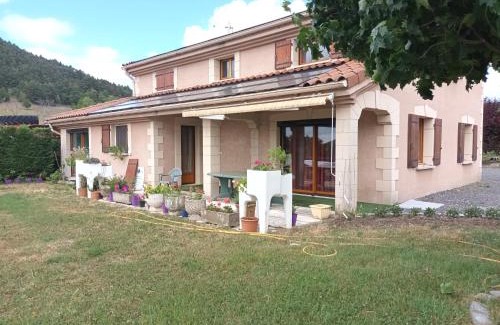 Arsac-en-Velay Appartement | Le paysage - Le studio PMR