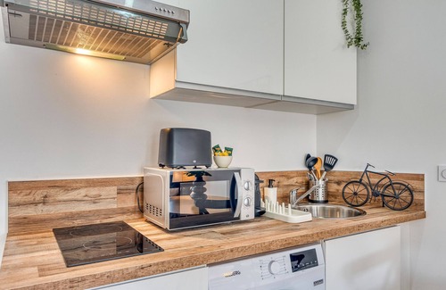 7th Arrondissement Appartement | Le Petit Atelier - Joli studio + extérieur - Jean Macé
