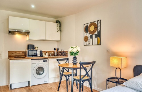 7th Arrondissement Appartement | Le Petit Atelier - Joli studio + extérieur - Jean Macé