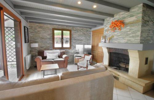 Ontex Maison | Le petit belvédère chalet avec piscine & vue lac