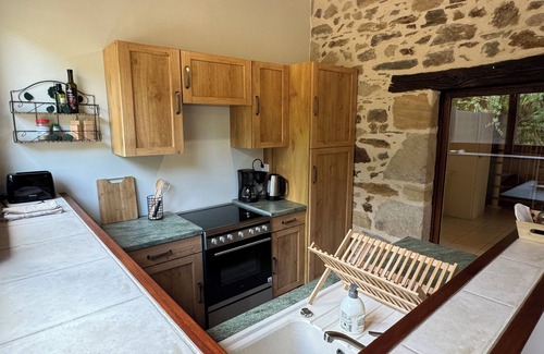 Sainte-Colombe Maison | Le Petit Berger - gîte rural cosy avec piscine privé et terrain clôturé privatif