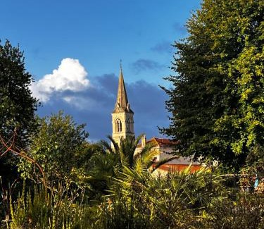 Mazion Cabine | Le Petit Bergeron