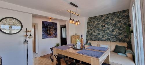 Quartier Vieux Marche-Cathedrale Appartement | Le Petit Horloge