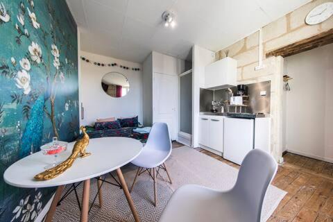 Chinon Appartement | Le petit Leon - CENTRE Chinon - idéal CNPE