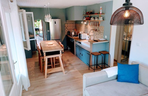 Castelnau-le-Lez Maison | Le Petit Mas à 500m de Montpellier grande terrasse dans le Jardin des Coquilloux