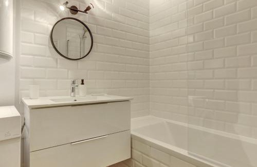 Montigny-le-Bretonneux Appartement | Le Petit Nid - Apt Lumineux en Hypercentre