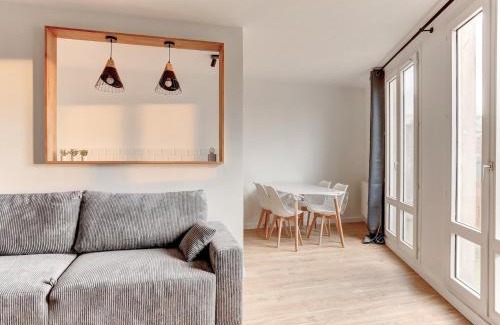 Montigny-le-Bretonneux Appartement | Le Petit Nid - Apt Lumineux en Hypercentre