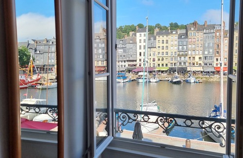 Enclos Appartement | Le Petit Navire - 4P - Vue sur le Port d'Honfleur