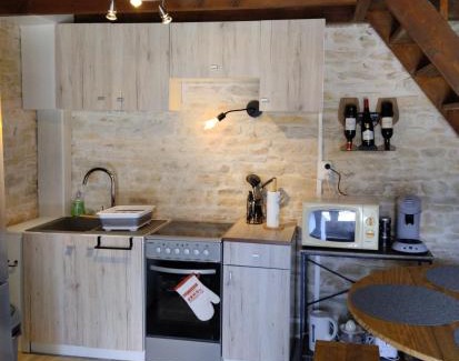 Le Vanneau-Irleau Maison | Le petit nid du marais