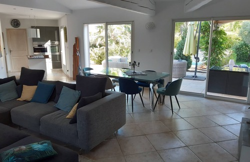 Aubagne Villa | LE PETIT PARADIS PROVENCAL dans le quartier chic et calme d'AUBAGNE.