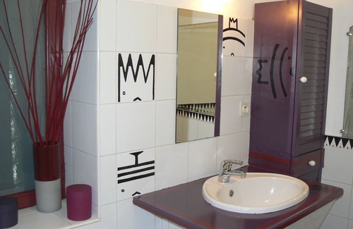 Clermont Ferrand City Centre Maison | LE PETIT SIAM - Chambre d'hôtes de charme avec SB privative - Centre Clermon-FD