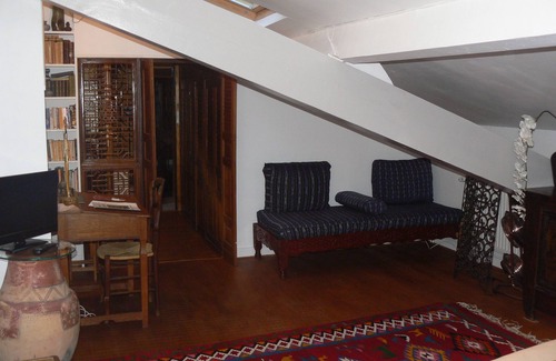Clermont Ferrand City Centre Maison | LE PETIT SIAM - Chambre d'hôtes 1/2 pers avec SB privative - Centre Clermont-F