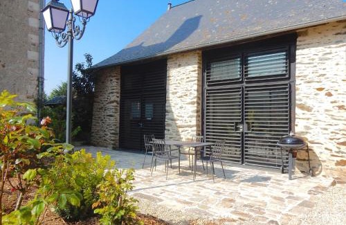 Menil Maison | Le Petit Vigneau