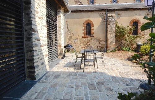 Menil Maison | Le Petit Vigneau