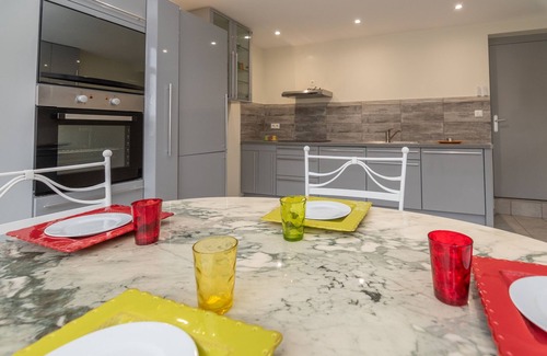 Montcenis Appartement | Le Pied à Terre de Montcenis - Appt avec parking privé