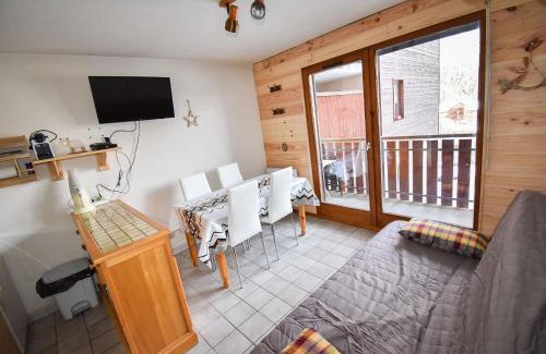 Saint-Jean-dʼAulps Appartement | Le Pied des Pistes A13, Joli Studio tout confort 4 pers, vue vallée imprenable, DRAPS NON COMPRIS