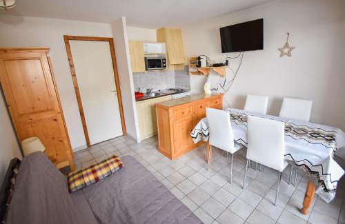 Saint-Jean-dʼAulps Appartement | Le Pied des Pistes A13, Joli Studio tout confort 4 pers, vue vallée imprenable, DRAPS NON COMPRIS