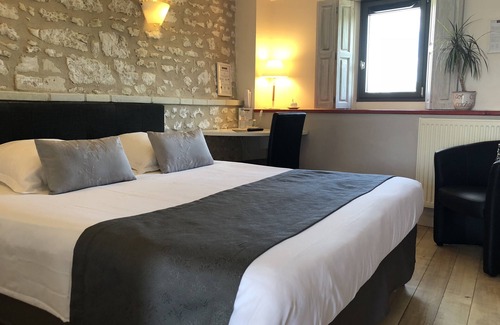 Availles-en-Chatellerault Hôtel | Le Pigeonnier du Perron