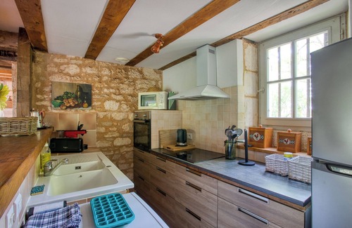 Mayac Maison | Le Pigeonnier – Characterful House with Garden and Shared Pool in Dordogne