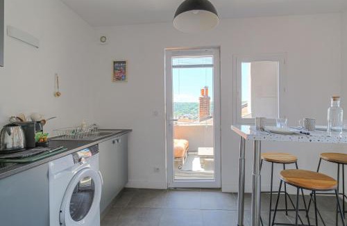 Vienne Appartement | Le Pipet - T2 avec terrasse, vue, à deux pas du théâtre antique