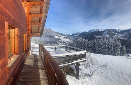 Saint-Nicolas-la-Chapelle Chalet De Ski | Le Plan 007 Chalet de 10 personnes face au Mont-Blanc avec une vue imprenable