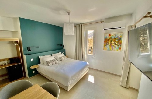 Martignargues Maison | Suite Junior Luxe LE PONT avec Jacuzzi privatif