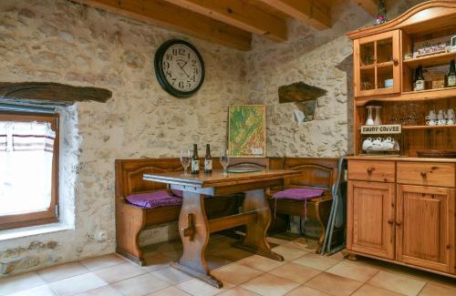 Chanaz Appartement | Le Portougais, Chalet À Chanaz