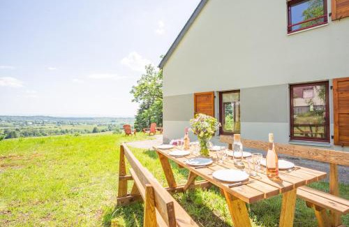Picherande Maison | Le Pré devant nous
