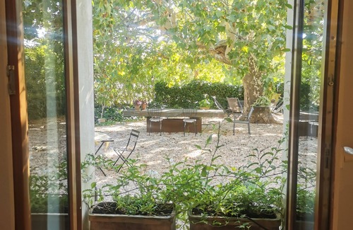 Puyvert Appartement | Le Provençal Duplex piscine jardin le Luberon
