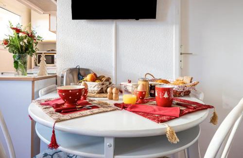 Saint-Laurent-en-Grandvaux Appartement | Le Ptit Bois - Piscine partagée