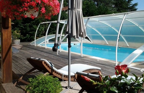 Menesplet Maison | Le Puits des Lucques Chambres d'Hotes