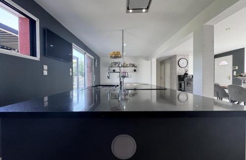 Saint-Mars-d'Outille Maison | Le QG des Bolides - 15 pers - Circuit - Rêve au Mans