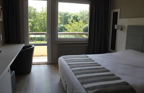 Dampmart Hôtel | Le Quincangrogne