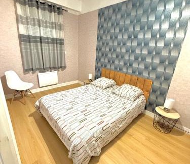 Saint-Laurent-sur-Saone Appartement | Le Rétro - Appartement 2 chambres confortable et calme - Proche de toutes commodité - Stationnement facile à proximité