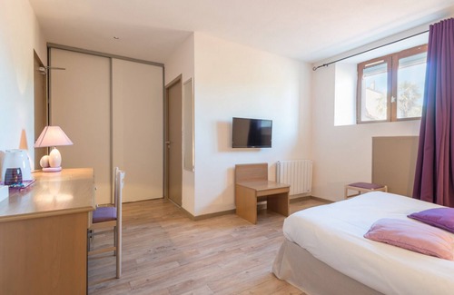 Vic-en-Bigorre Hôtel | Le Réverbère - La Cuisinerie - L'Hôtellerie