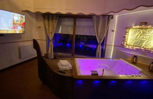 Forbach Station Balnéaire | Le Rêve d'une Nuit suite Venise