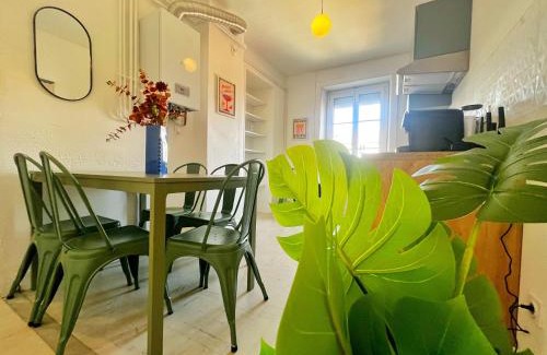Saint-Fons Appartement | Le raspail - appartement 8 personnes - check in h24 - wifi