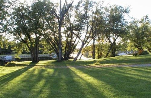 Weedon Lit Et Petit-Déjeuner | Le Reflet de la Rivière B&B