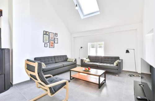 Brunstatt-Didenheim Appartement | le refuge fleuri T5 avec terrasse et jardin