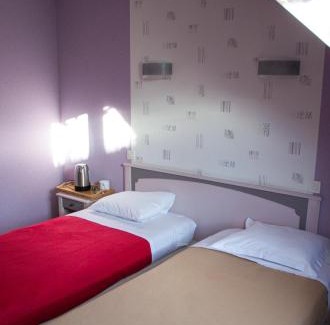 Vibraye Hôtel | Le relais du chapeau rouge