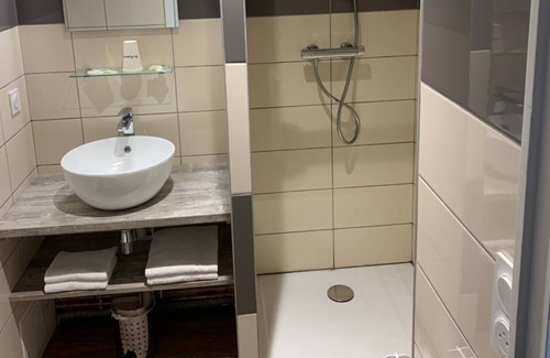 Beaumont-en-Veron Hôtel | Le Relais du Velors