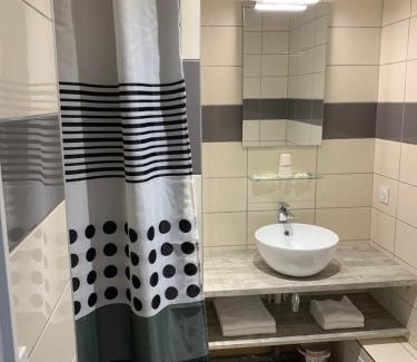Beaumont-en-Veron Hôtel | Le Relais Du Velors