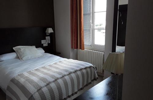 Saint-Quentin-les-Anges Hôtel | Le Relais